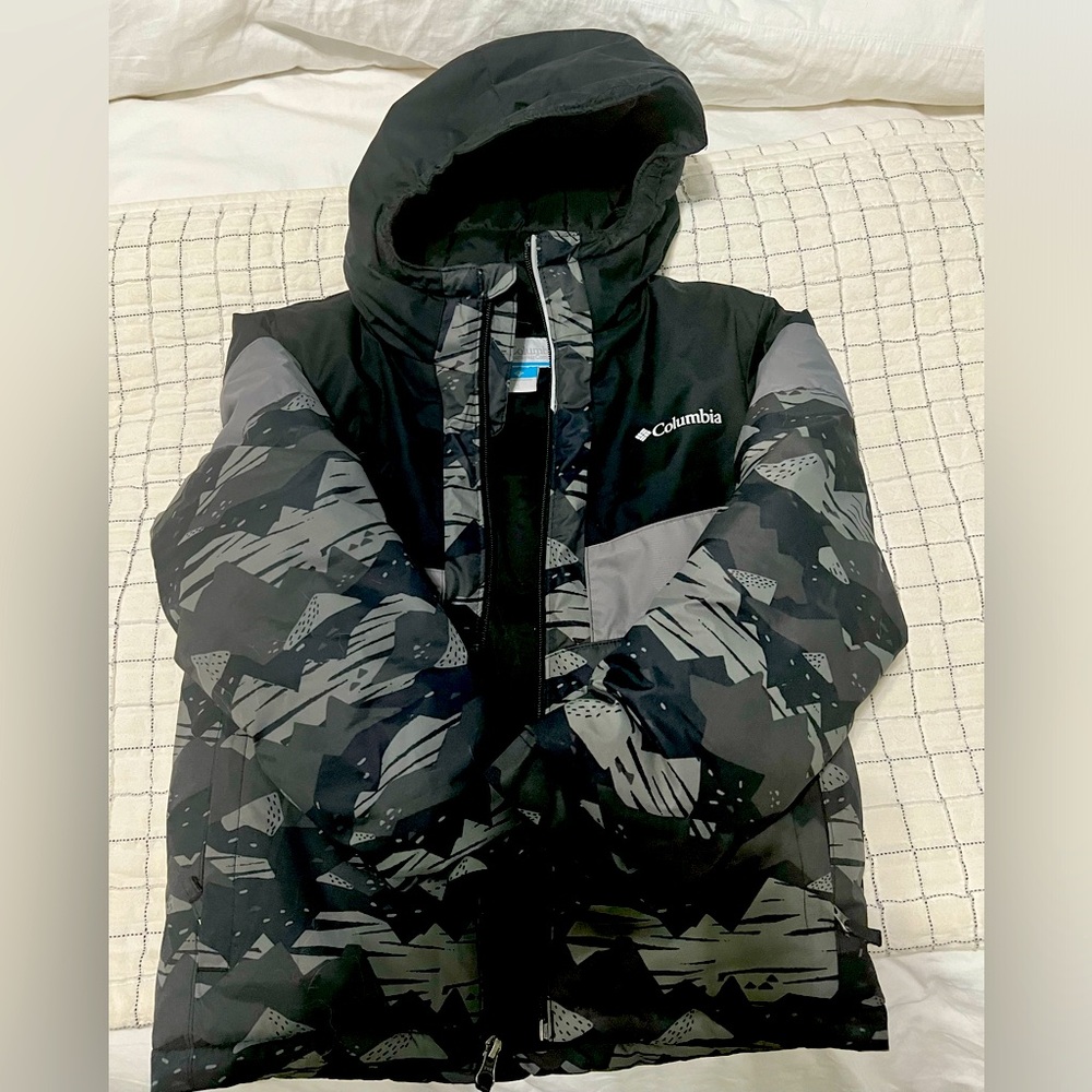Boys Columbia Heavy Winter Jacket Small (8)